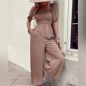 Elegant Women Square Neck Jumpsuit With Puff Sleeve And Wide Leg Design